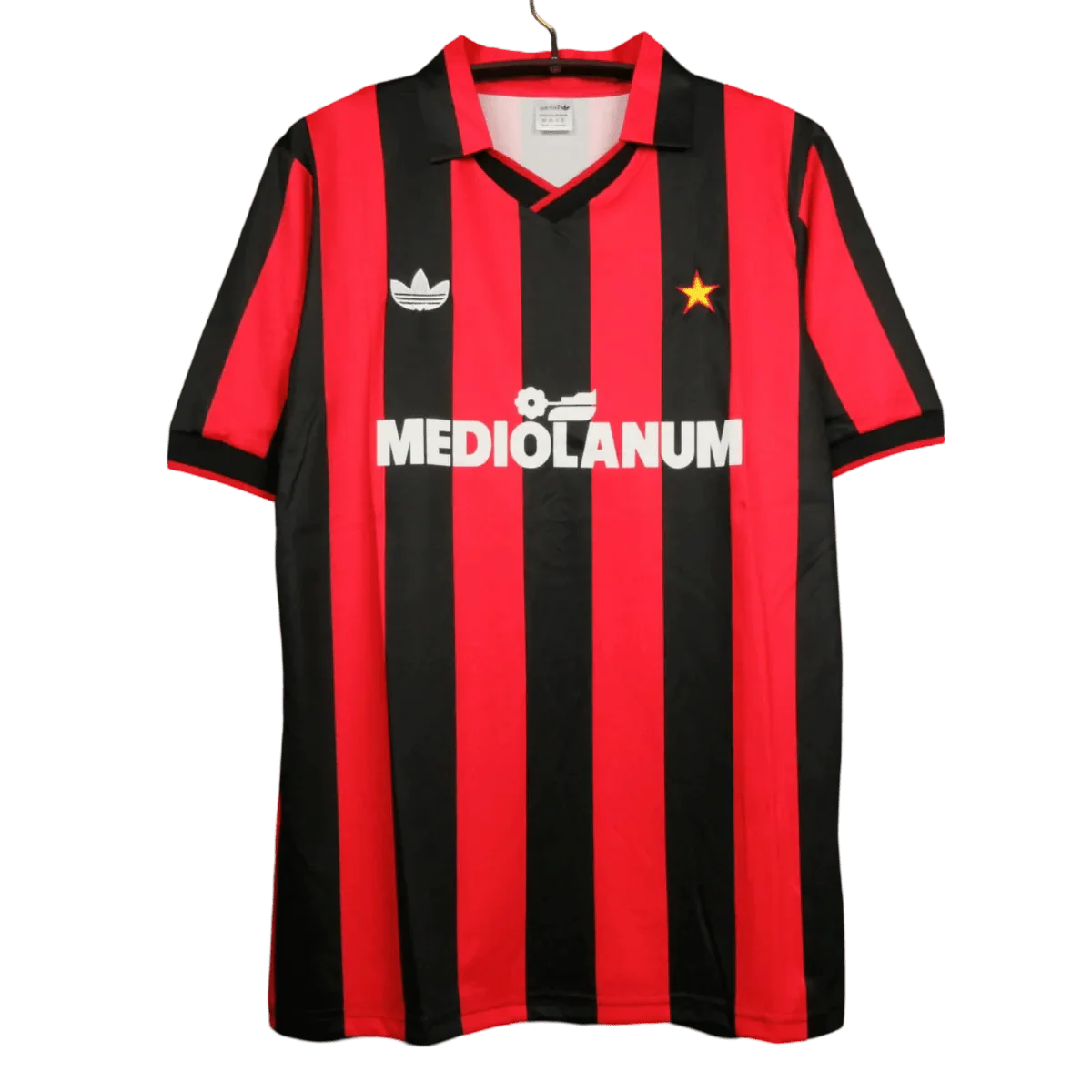 https://cdn.shopify.com/s/files/1/0826/7228/8075/files/19981999-ac-milan-mediolanum-home-retro-kit-849564.webp?v=1741197265