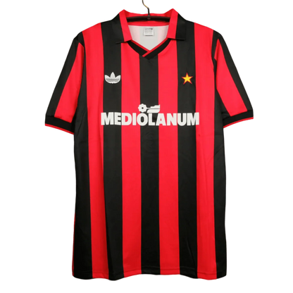 https://cdn.shopify.com/s/files/1/0826/7228/8075/files/19981999-ac-milan-mediolanum-home-retro-kit-849564.webp?v=1741197265