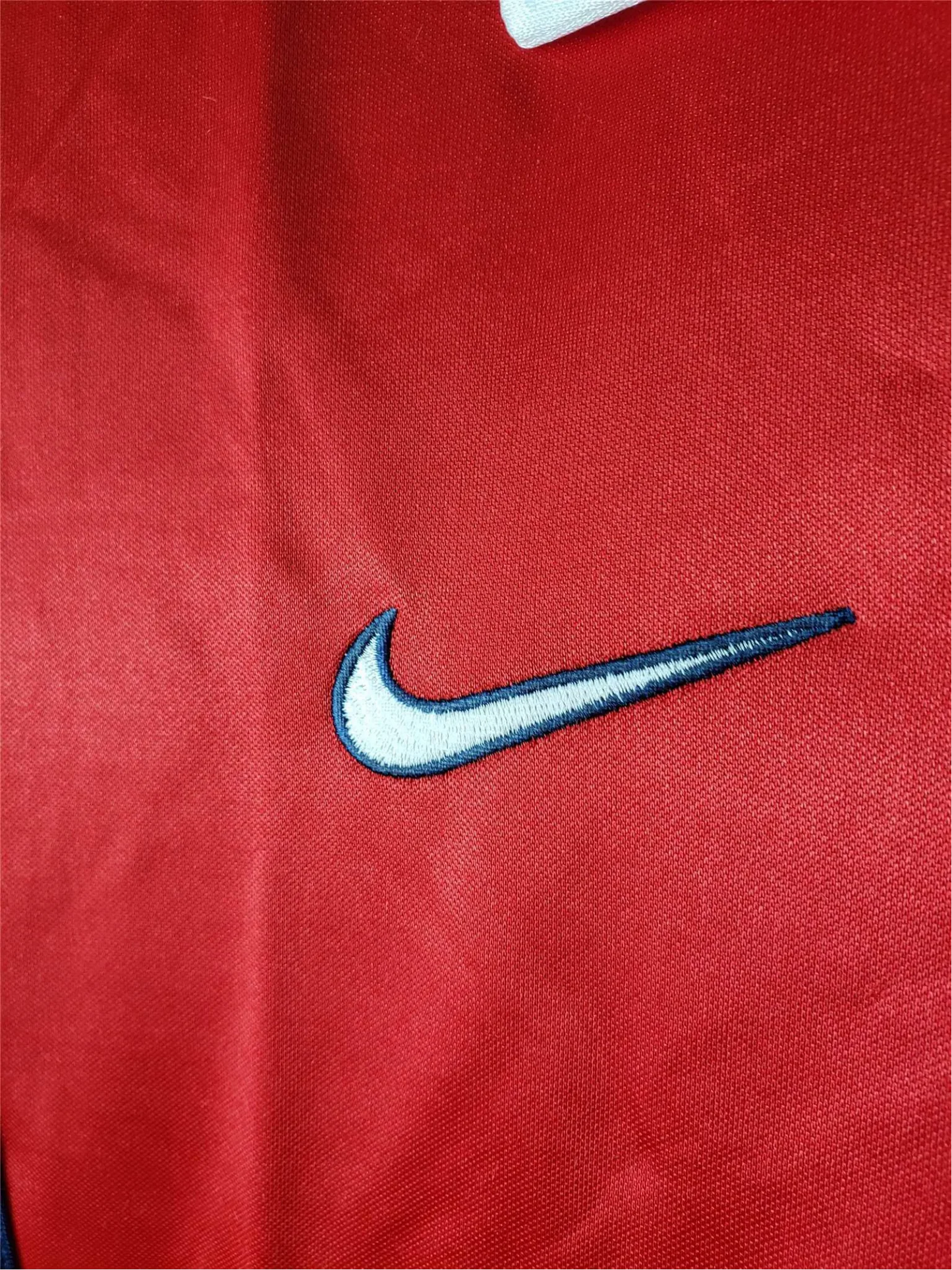 https://cdn.shopify.com/s/files/1/0826/7228/8075/files/19981999-arsenal-jvc-home-kit-long-sleeve-classickits433-274573.webp?v=1741198359