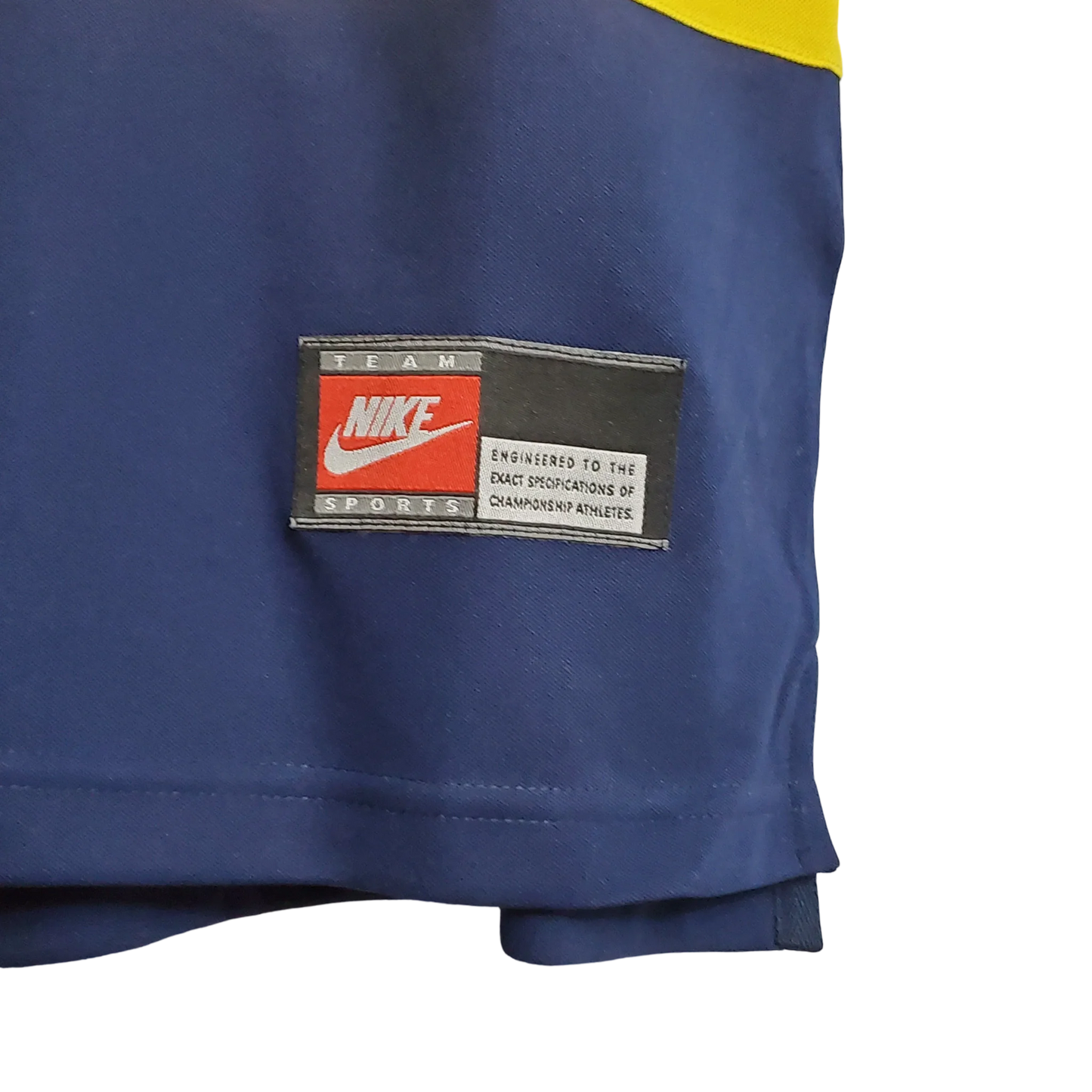 https://cdn.shopify.com/s/files/1/0826/7228/8075/files/19981999-boca-juniors-quilmes-home-retro-jersey-125527.webp?v=1741197210