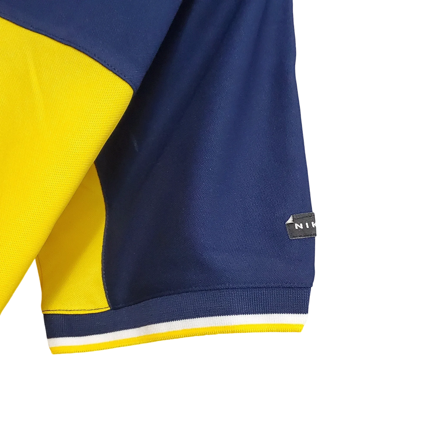 https://cdn.shopify.com/s/files/1/0826/7228/8075/files/19981999-boca-juniors-quilmes-home-retro-jersey-609963.webp?v=1741197209