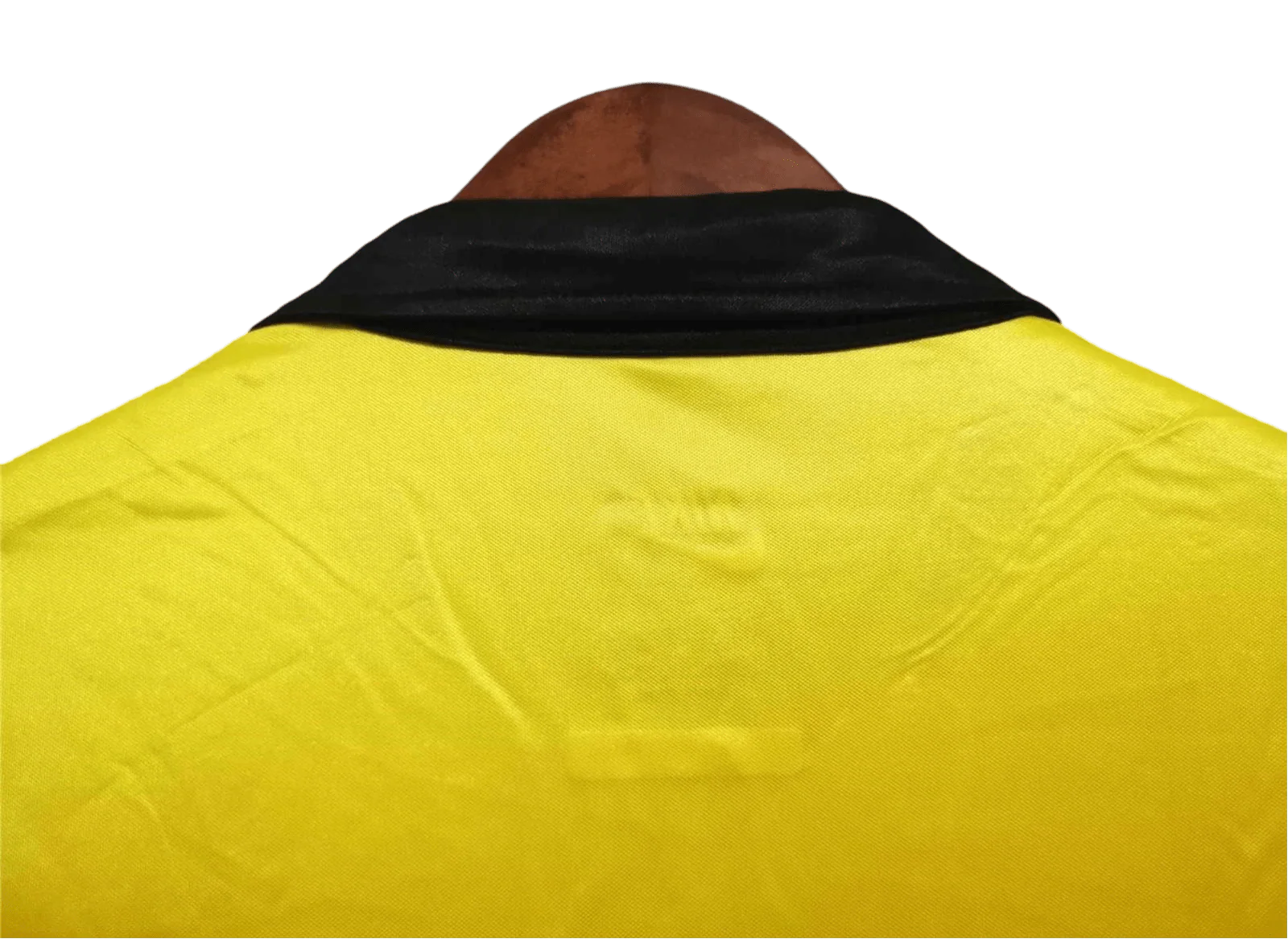 https://cdn.shopify.com/s/files/1/0826/7228/8075/files/19981999-borussia-dortmund-soliver-home-retro-kit-classickits433-134312.webp?v=1741199324