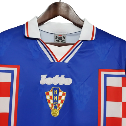 https://cdn.shopify.com/s/files/1/0826/7228/8075/files/19981999-croatia-away-retro-kit-classickits433-189609.webp?v=1741198812
