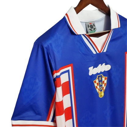 https://cdn.shopify.com/s/files/1/0826/7228/8075/files/19981999-croatia-away-retro-kit-classickits433-779198.webp?v=1741198813