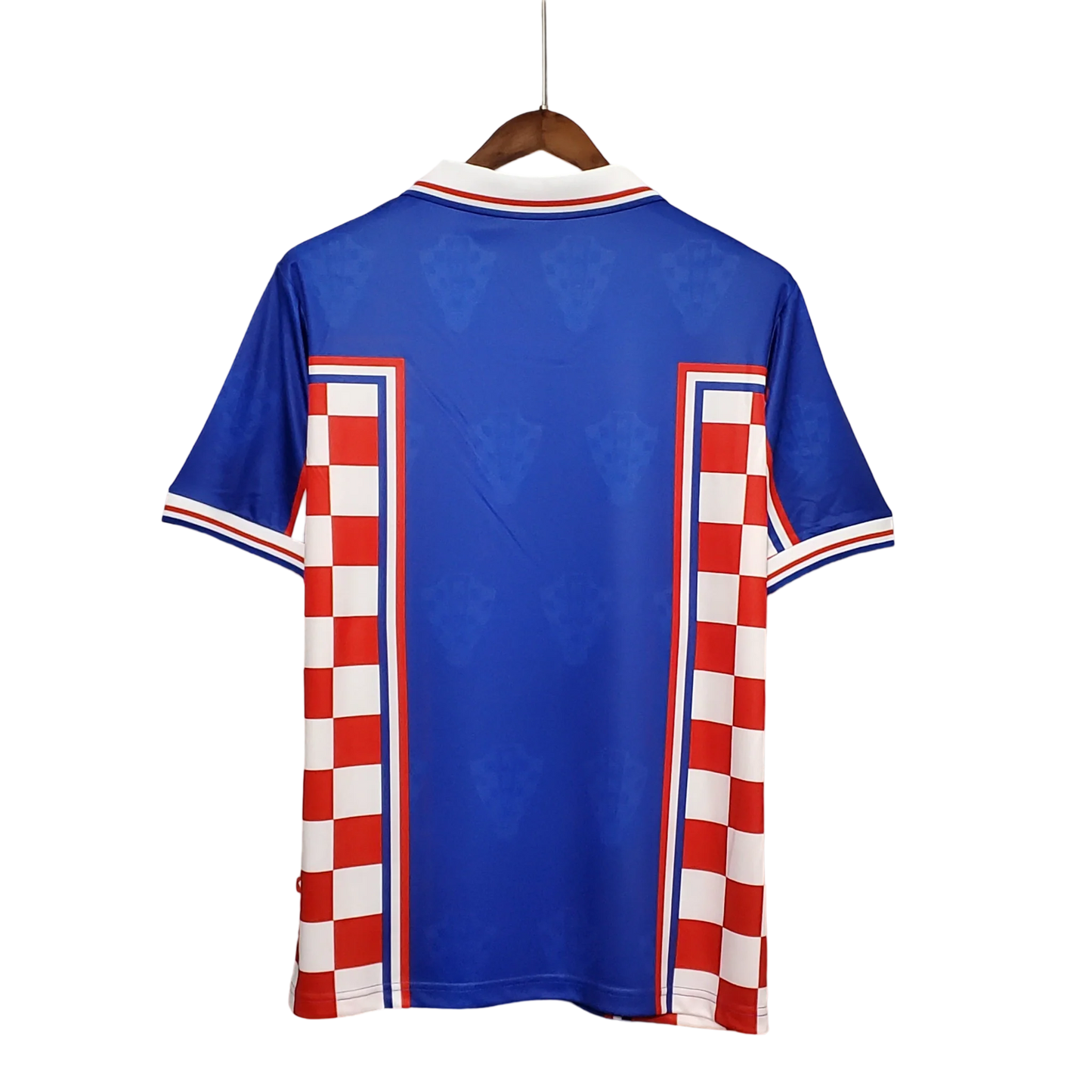 https://cdn.shopify.com/s/files/1/0826/7228/8075/files/19981999-croatia-away-retro-kit-classickits433-849393.webp?v=1741198815