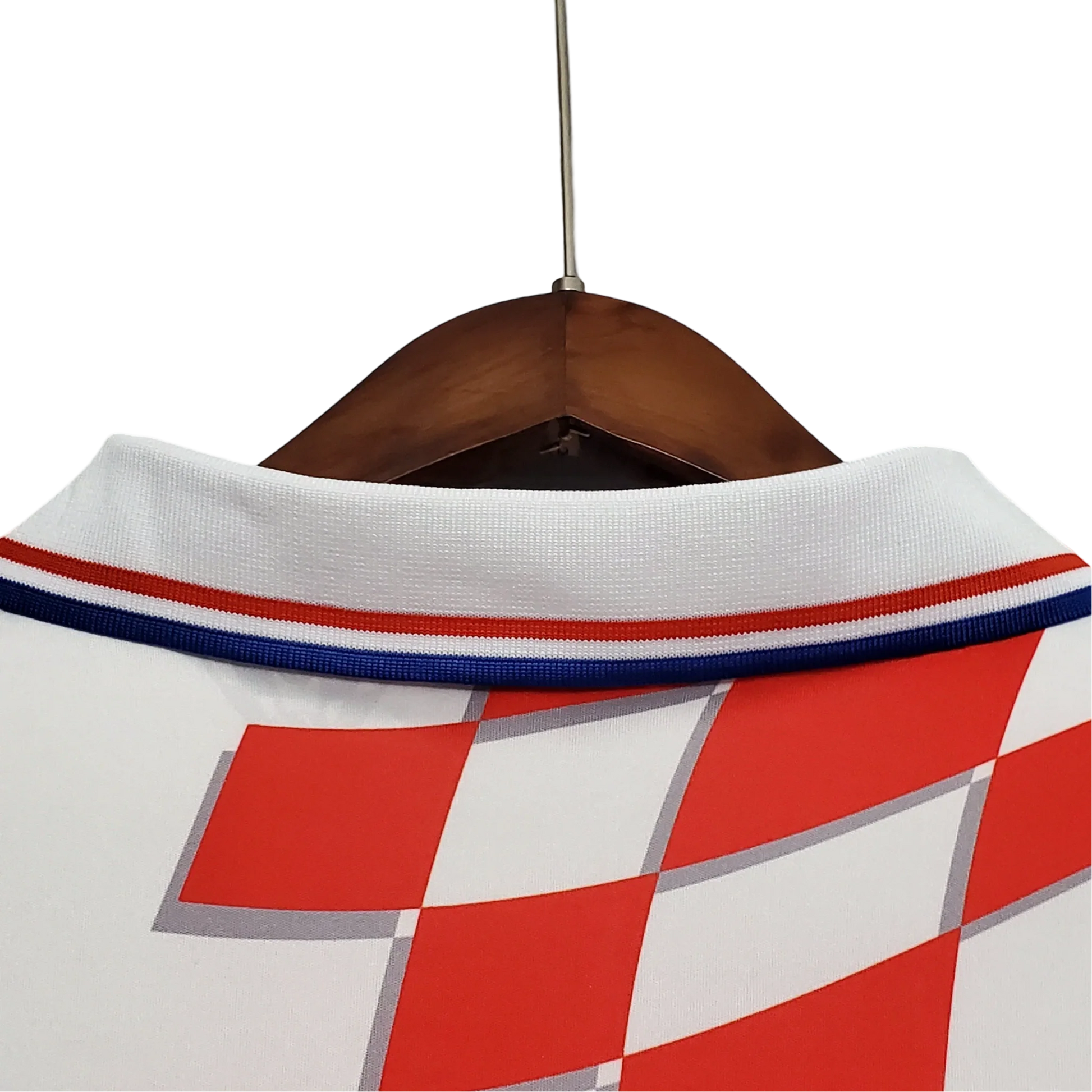 https://cdn.shopify.com/s/files/1/0826/7228/8075/files/19981999-croatia-home-retro-kit-classickits433-299190.webp?v=1741198770