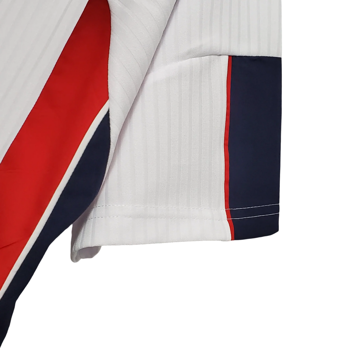 https://cdn.shopify.com/s/files/1/0826/7228/8075/files/19981999-england-home-retro-kit-classickits433-882769.webp?v=1741198522