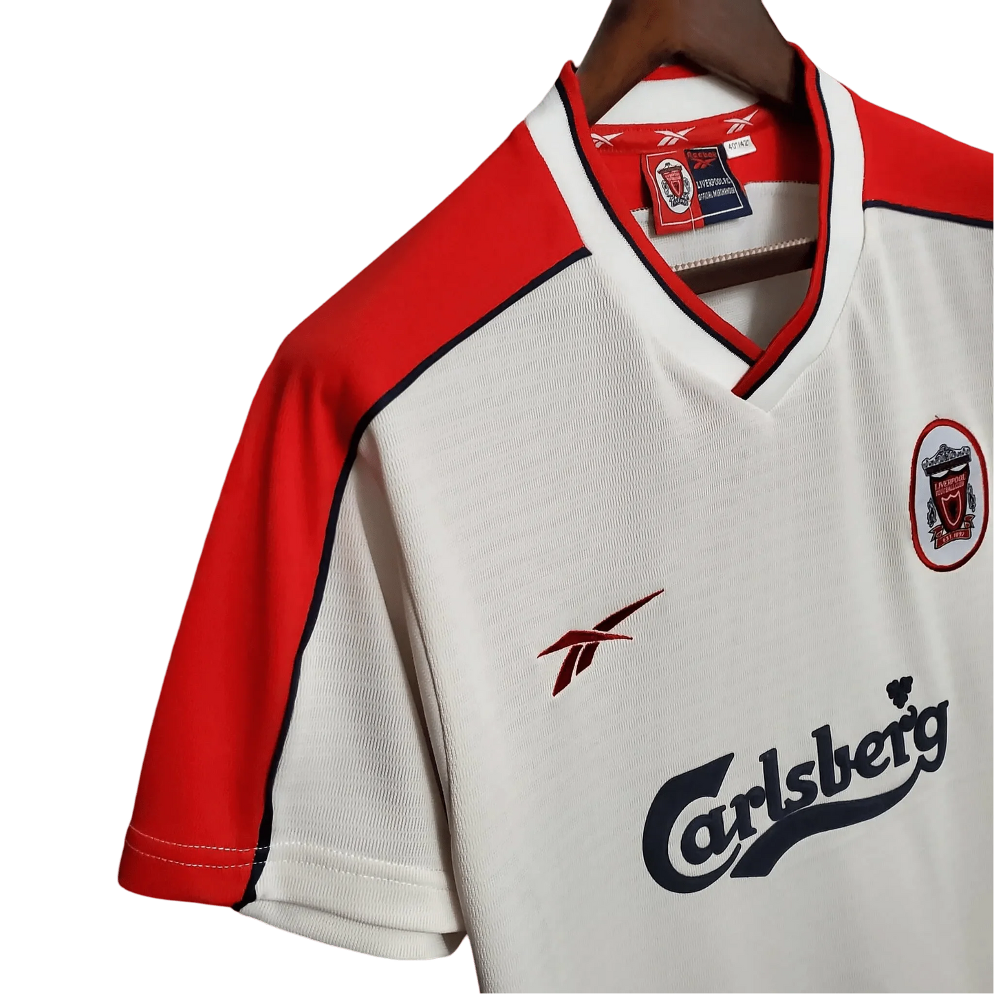 https://cdn.shopify.com/s/files/1/0826/7228/8075/files/19981999-liverpooi-carlsberg-white-away-retro-kit-classickits433-368992.webp?v=1741197840