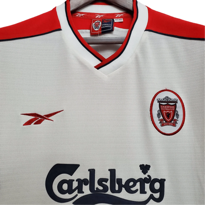 https://cdn.shopify.com/s/files/1/0826/7228/8075/files/19981999-liverpooi-carlsberg-white-away-retro-kit-classickits433-993005.webp?v=1741197841