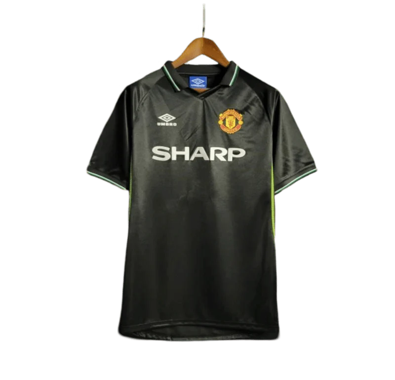 https://cdn.shopify.com/s/files/1/0826/7228/8075/files/19981999-manchester-united-sahrp-black-third-retro-kit-classickits433-593735.webp?v=1741199151