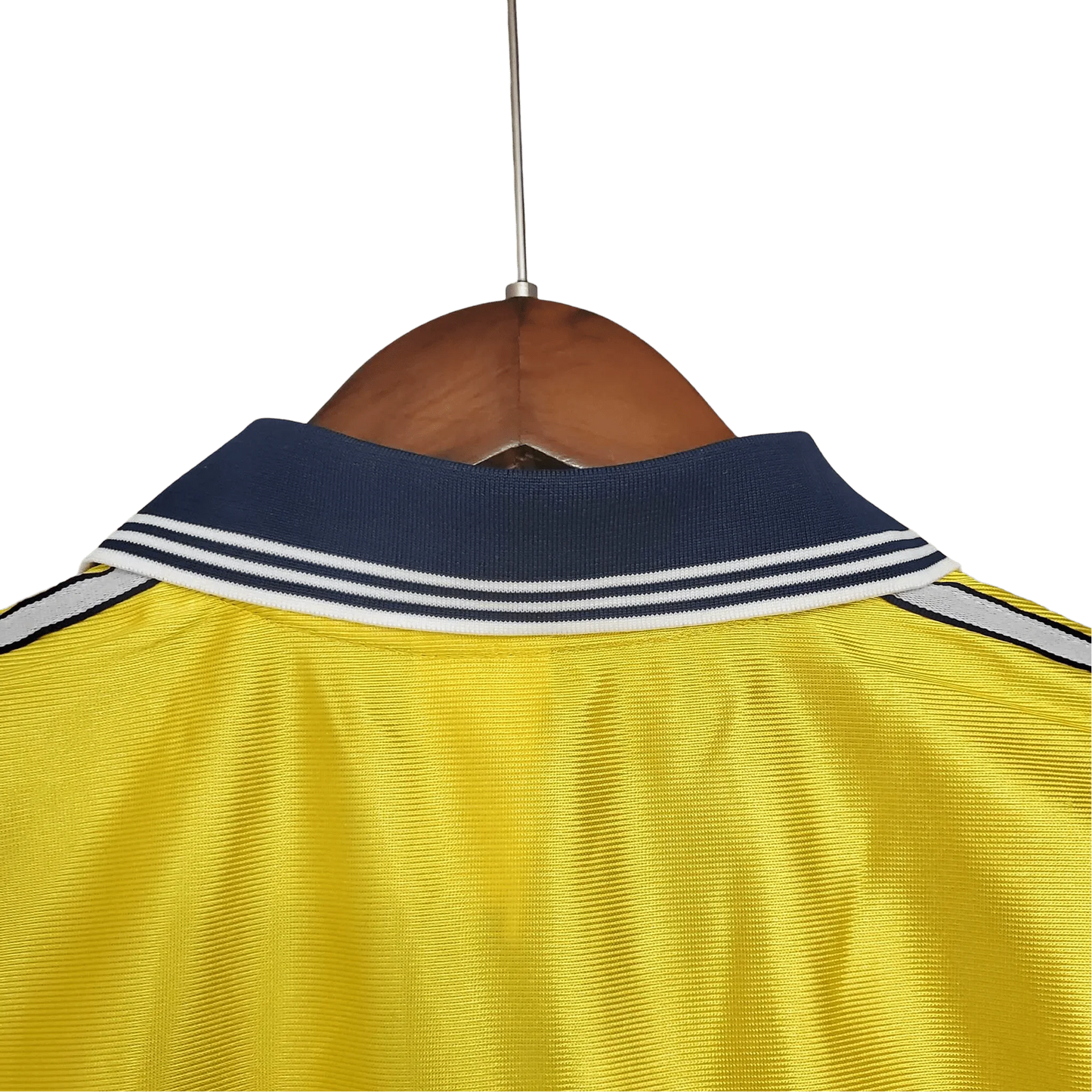 https://cdn.shopify.com/s/files/1/0826/7228/8075/files/19981999-olympique-de-marseille-ericsson-away-retro-jersey-543363.webp?v=1741199400