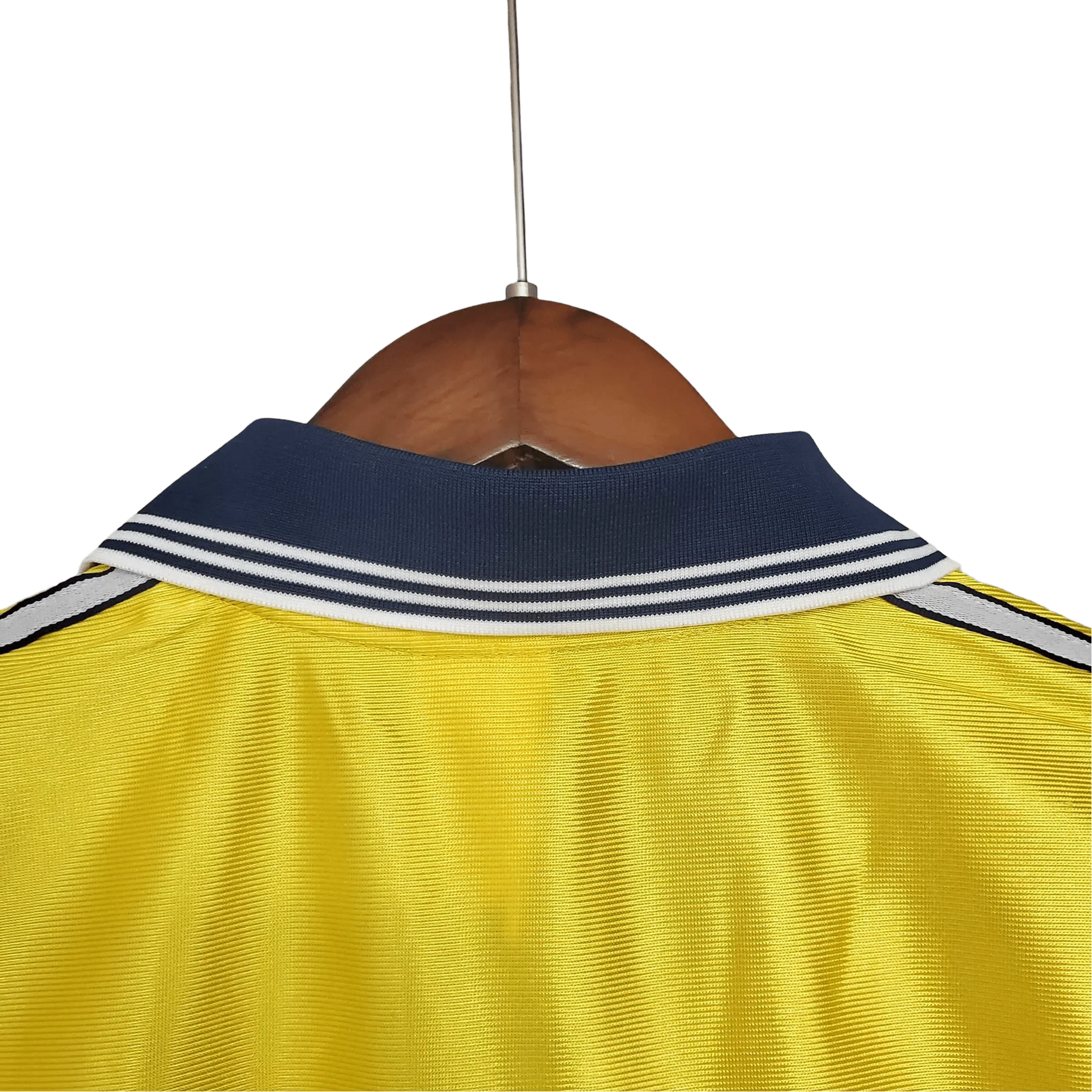 https://cdn.shopify.com/s/files/1/0826/7228/8075/files/19981999-olympique-de-marseille-ericsson-away-retro-jersey-543363.webp?v=1741199400