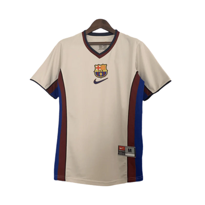 https://cdn.shopify.com/s/files/1/0826/7228/8075/files/19982000-fc-barcelona-away-retro-kit-classickits433-164619.webp?v=1741199035
