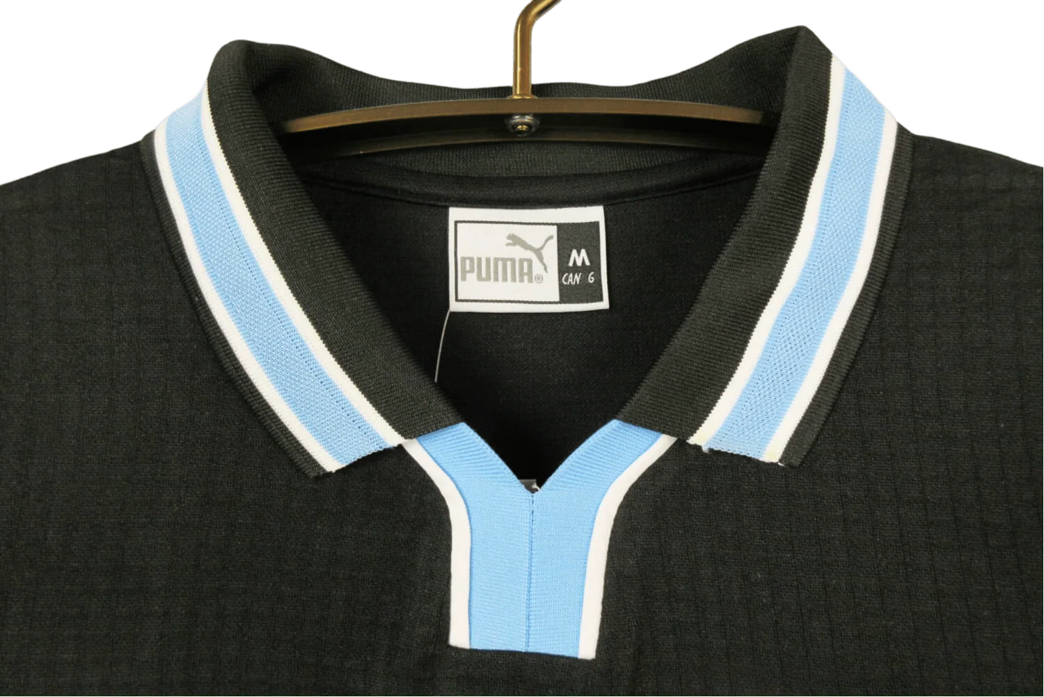 https://cdn.shopify.com/s/files/1/0826/7228/8075/files/19982000-lazio-cirio-black-third-retro-kit-classickits433-296096.webp?v=1741199016