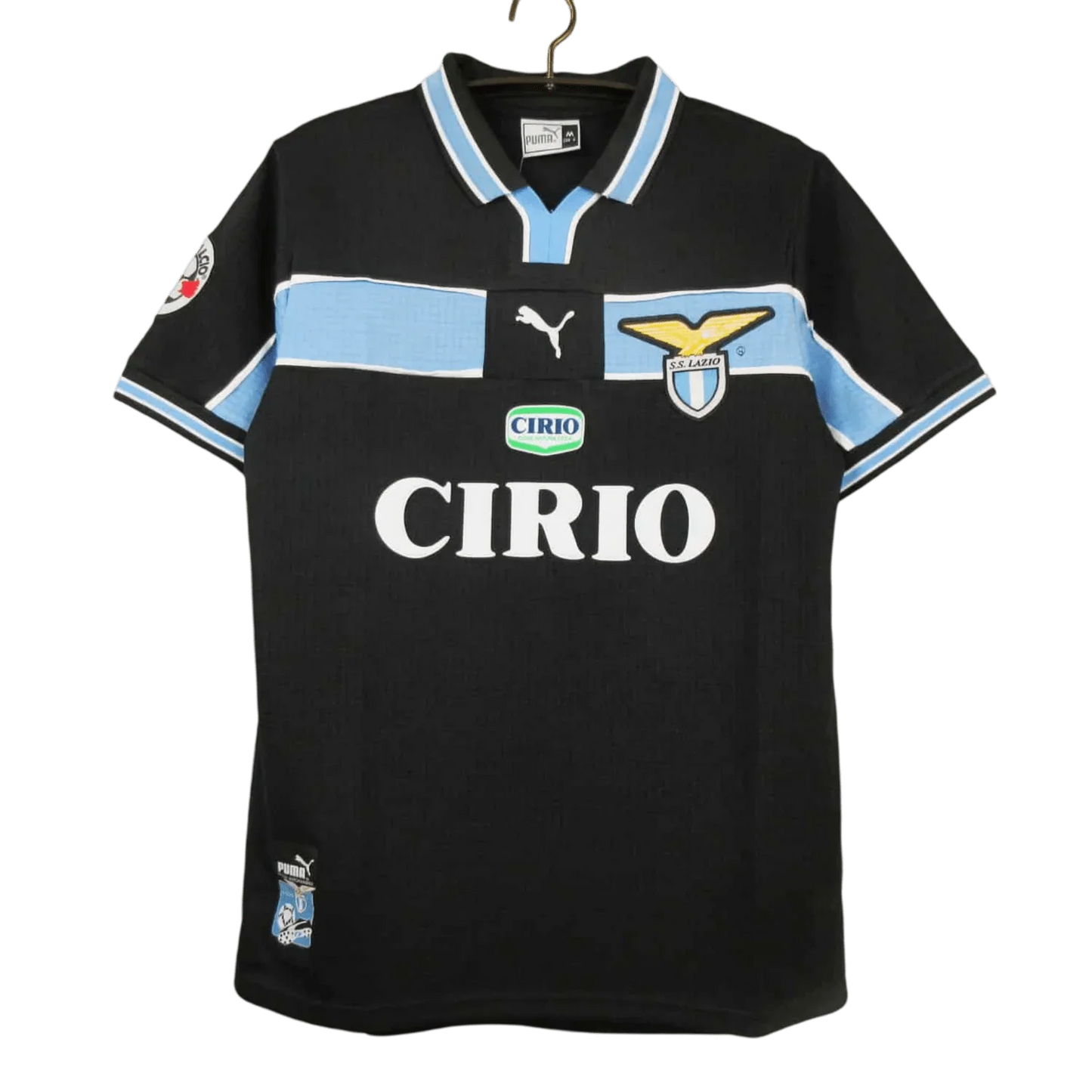https://cdn.shopify.com/s/files/1/0826/7228/8075/files/19982000-lazio-cirio-black-third-retro-kit-classickits433-568510.webp?v=1741199015