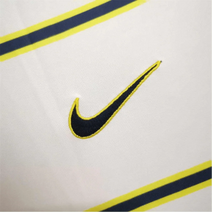 https://cdn.shopify.com/s/files/1/0826/7228/8075/files/1999-boca-juniors-quilmes-away-retro-jersey-at-govintagejersey-store-253405.webp?v=1741197187