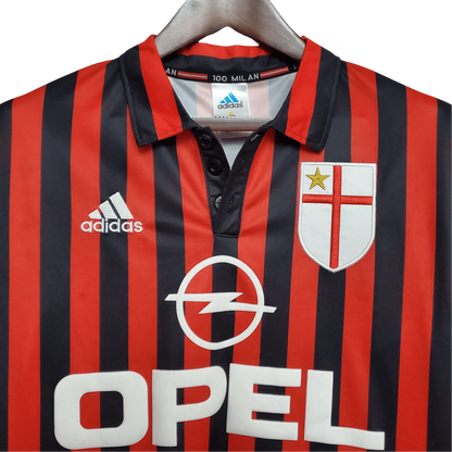 https://cdn.shopify.com/s/files/1/0826/7228/8075/files/19992000-ac-milan-opel-home-retro-kit-classickits433-874303.webp?v=1741198808