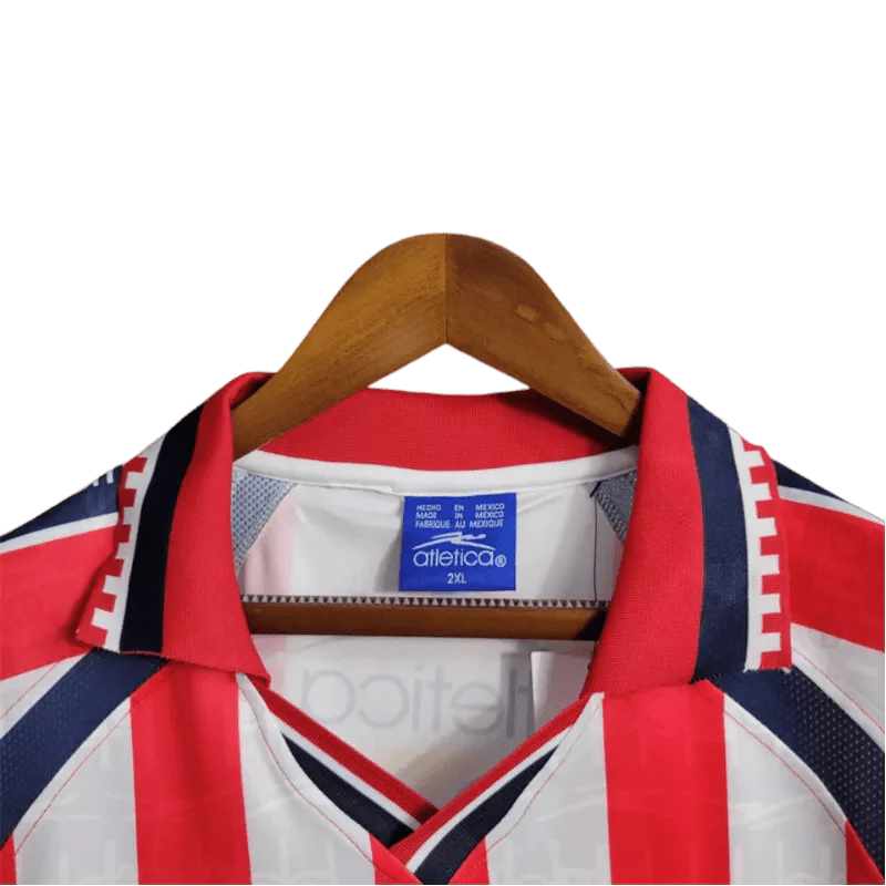 https://cdn.shopify.com/s/files/1/0826/7228/8075/files/19992000-chivas-guadalajara-cemento-tolteca-home-retro-jersey-336068.webp?v=1741197180
