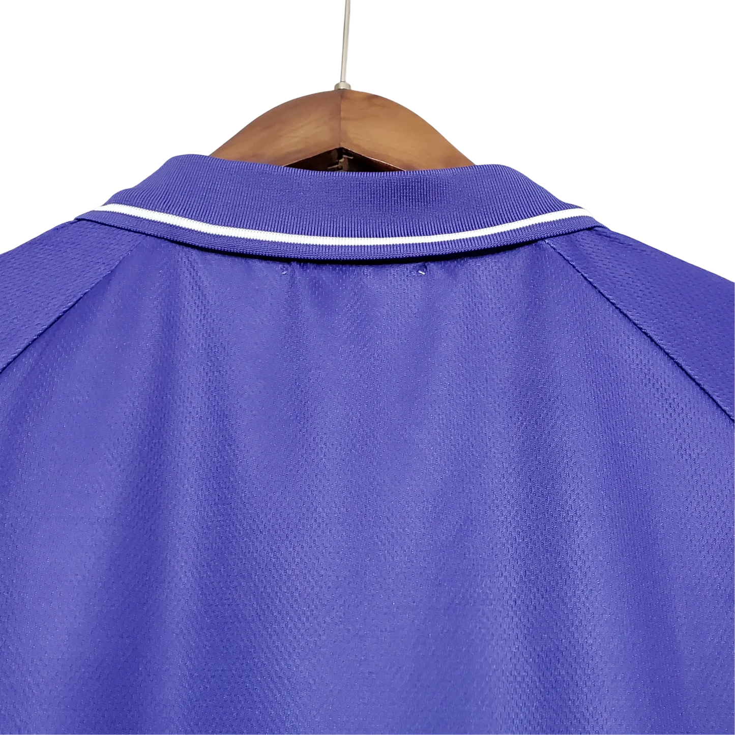 https://cdn.shopify.com/s/files/1/0826/7228/8075/files/19992000-fiorentina-florence-toyota-fila-home-retro-kit-classickits433-351682.webp?v=1741199031
