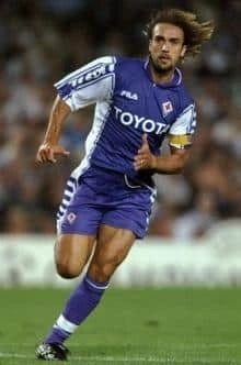 https://cdn.shopify.com/s/files/1/0826/7228/8075/files/19992000-fiorentina-florence-toyota-fila-home-retro-kit-classickits433-699527.webp?v=1741199028