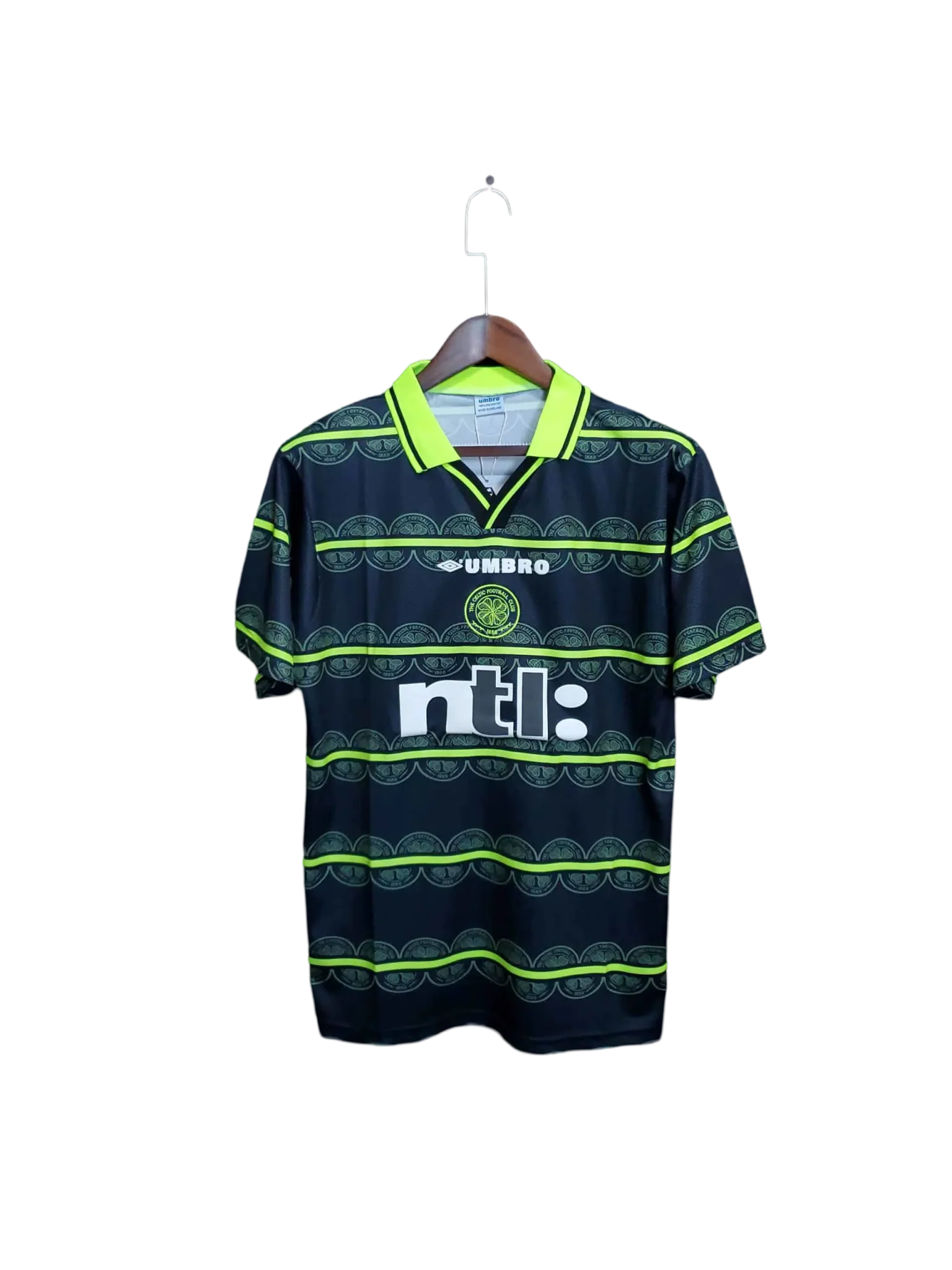 https://cdn.shopify.com/s/files/1/0826/7228/8075/files/19992000-glasgow-celtic-ntl-away-retro-kit-classickits433-409686.webp?v=1741198275