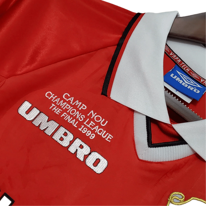https://cdn.shopify.com/s/files/1/0826/7228/8075/files/19992000-manchester-united-sharp-international-retro-kit-long-sleeves-classickits433-563232.webp?v=1741197749