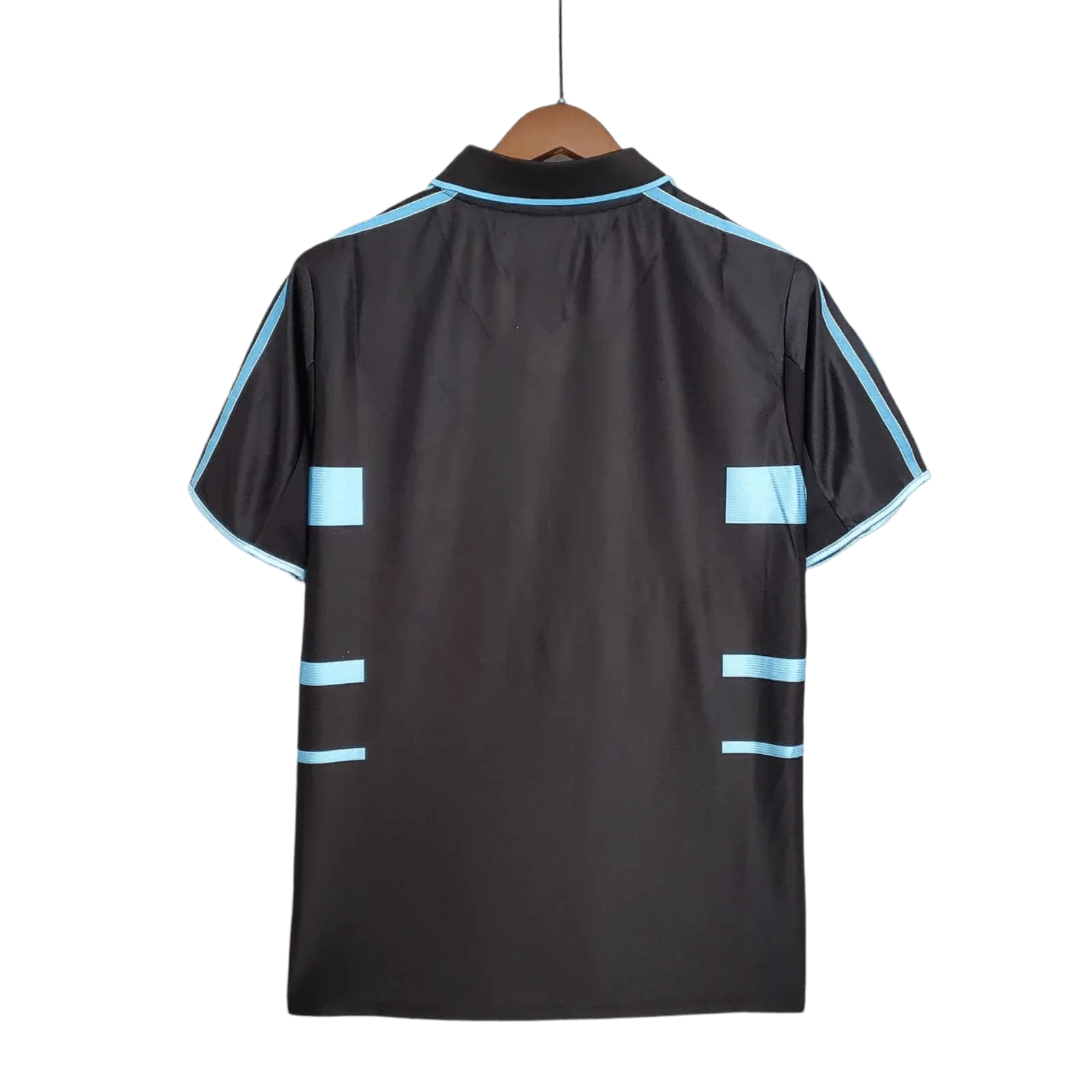 https://cdn.shopify.com/s/files/1/0826/7228/8075/files/19992000-olympique-de-marseille-ericsson-home-retro-kit-classickits433-915630.webp?v=1741199403
