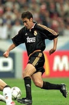 https://cdn.shopify.com/s/files/1/0826/7228/8075/files/19992000-real-madrid-teka-black-away-retro-kit-classickits433-318472.webp?v=1741199016