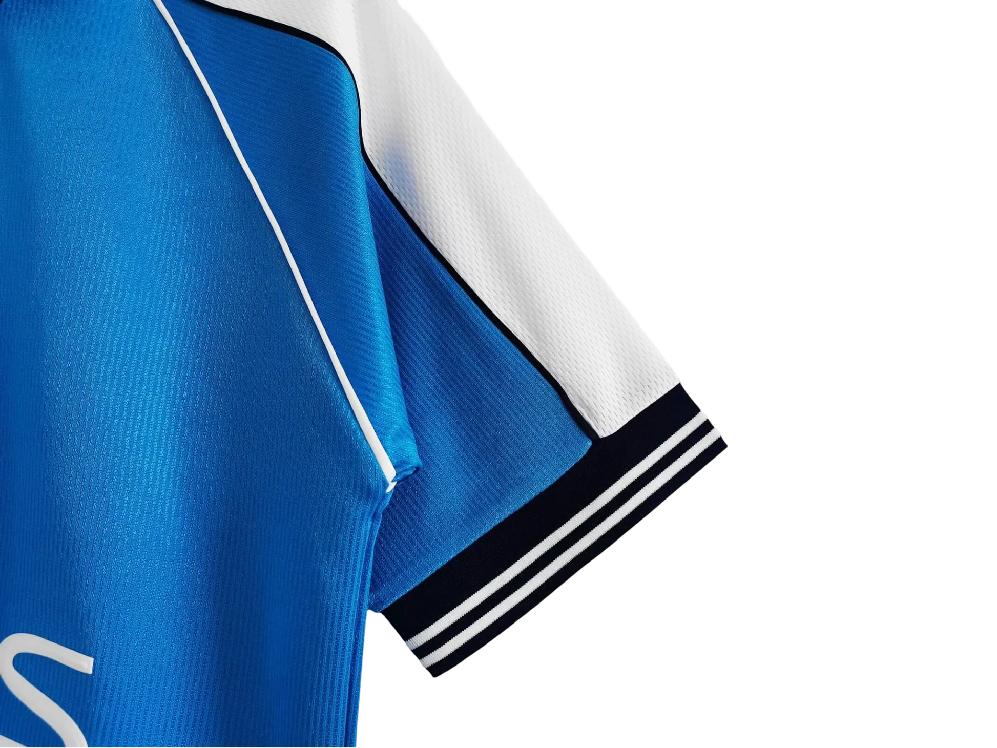 https://cdn.shopify.com/s/files/1/0826/7228/8075/files/19992001-manchester-city-eidos-home-retro-kit-classickits433-128916.webp?v=1741199200