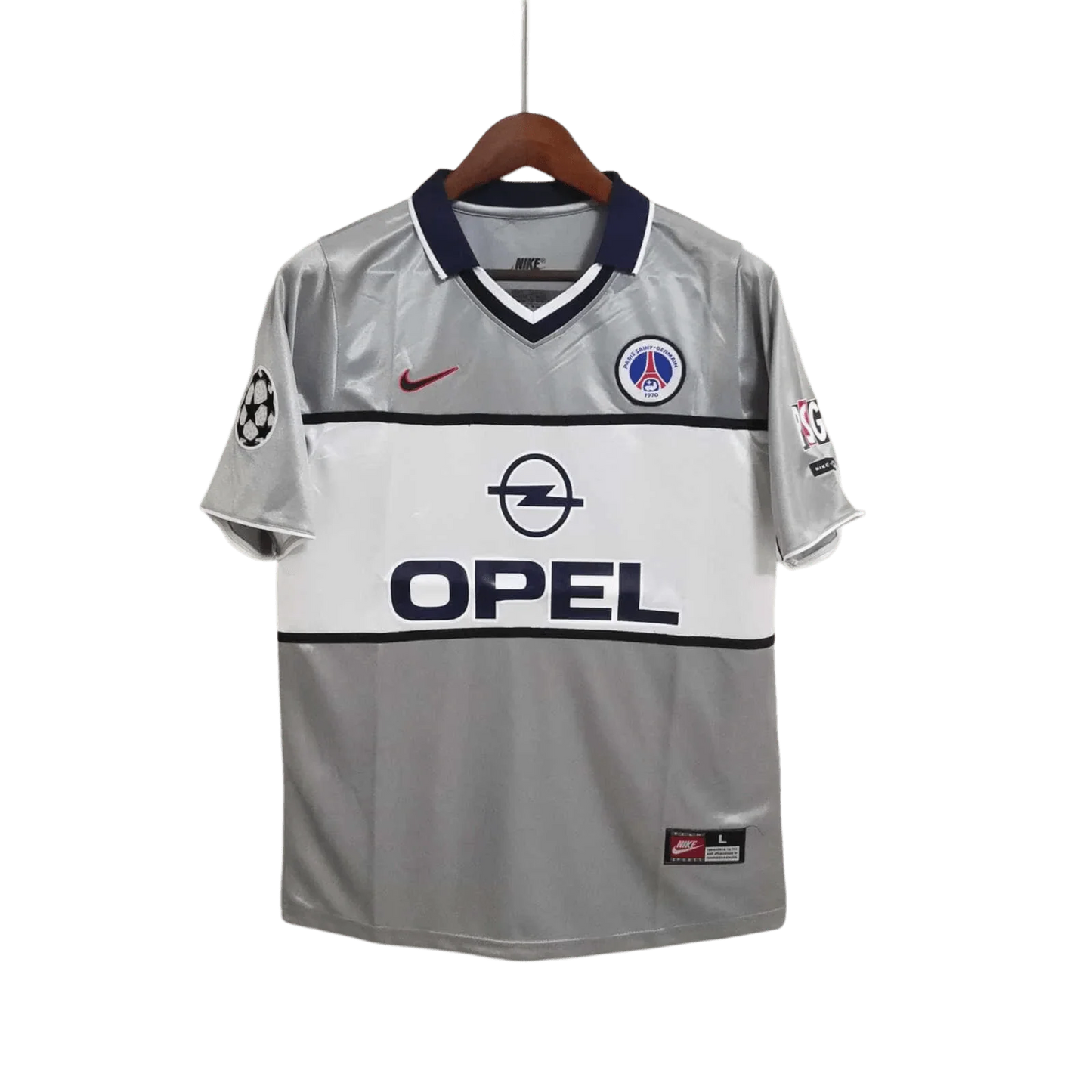 https://cdn.shopify.com/s/files/1/0826/7228/8075/files/2000-2001-paris-saint-germain-opel-grey-away-retro-kit-533154.webp?v=1741199392