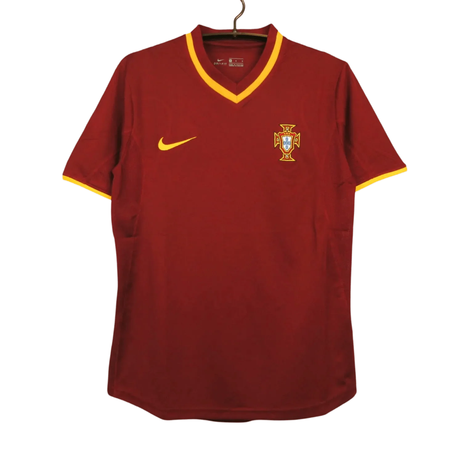 https://cdn.shopify.com/s/files/1/0826/7228/8075/files/2000-portugal-home-retro-kit-148001.webp?v=1741197033