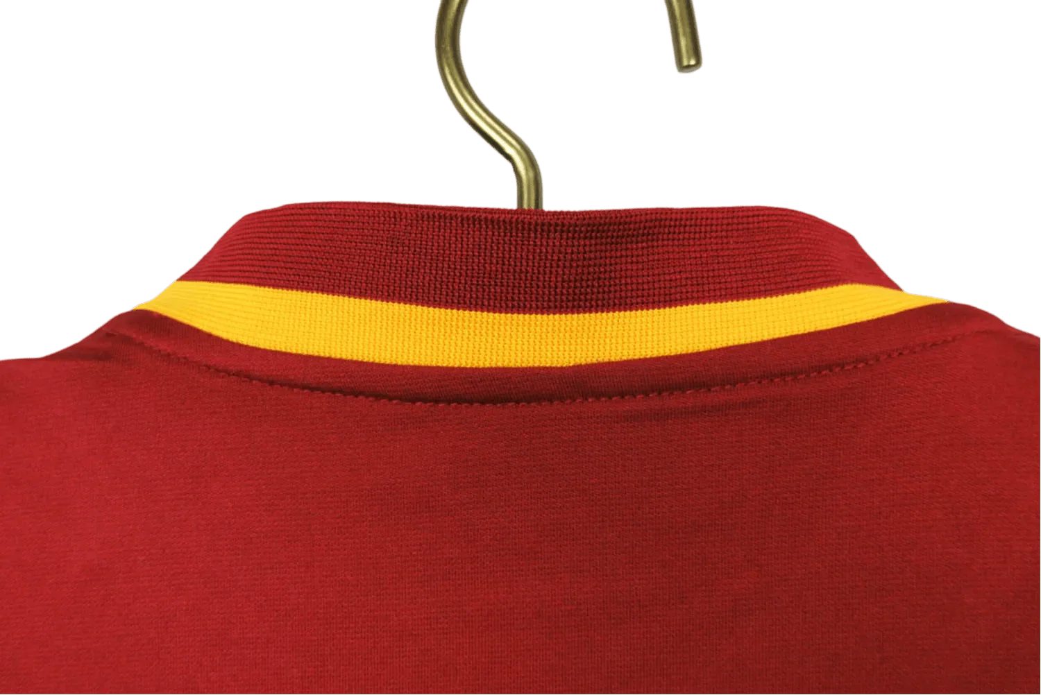 https://cdn.shopify.com/s/files/1/0826/7228/8075/files/2000-portugal-home-retro-kit-175016.webp?v=1741197035