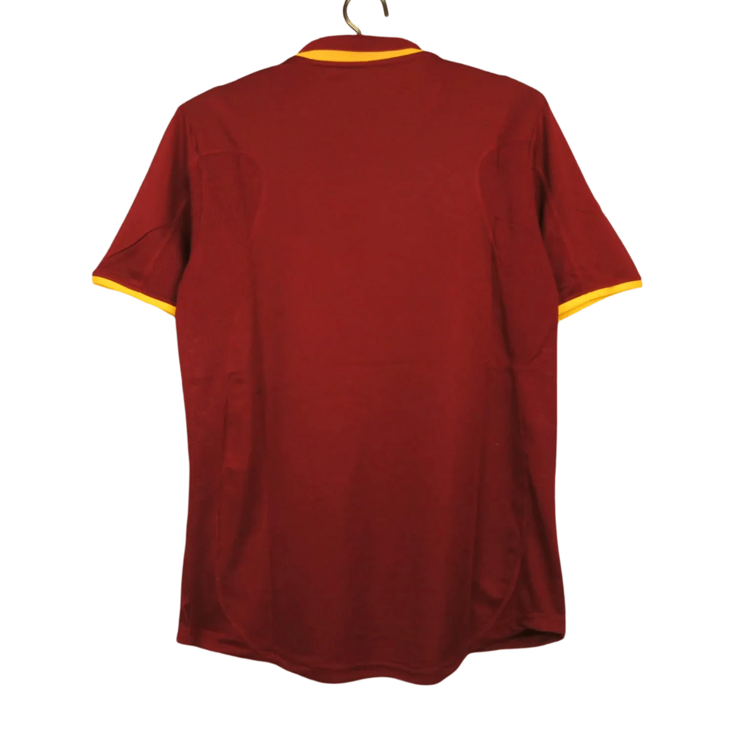 https://cdn.shopify.com/s/files/1/0826/7228/8075/files/2000-portugal-home-retro-kit-381889.webp?v=1741197033
