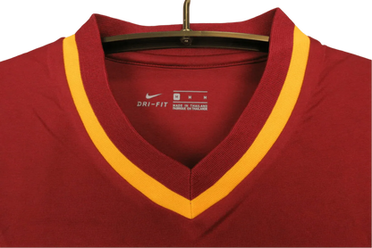 https://cdn.shopify.com/s/files/1/0826/7228/8075/files/2000-portugal-home-retro-kit-762901.webp?v=1741197032