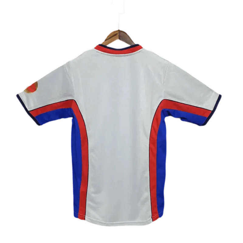 https://cdn.shopify.com/s/files/1/0826/7228/8075/files/20002001-fc-barcelona-away-retro-kit-classickits433-581406.webp?v=1741197541