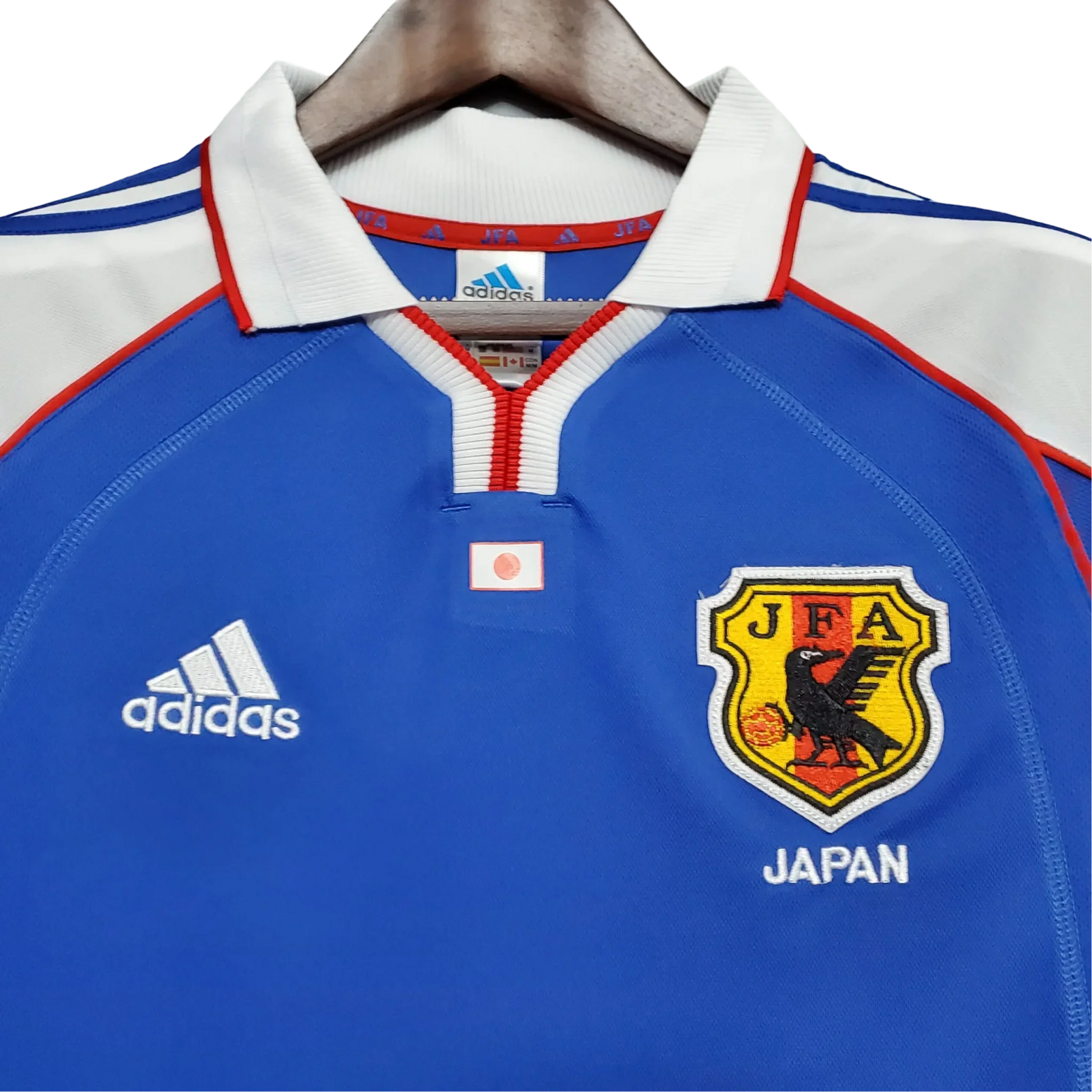 https://cdn.shopify.com/s/files/1/0826/7228/8075/files/20002001-japan-home-retro-kit-classickits433-979556.webp?v=1741198760