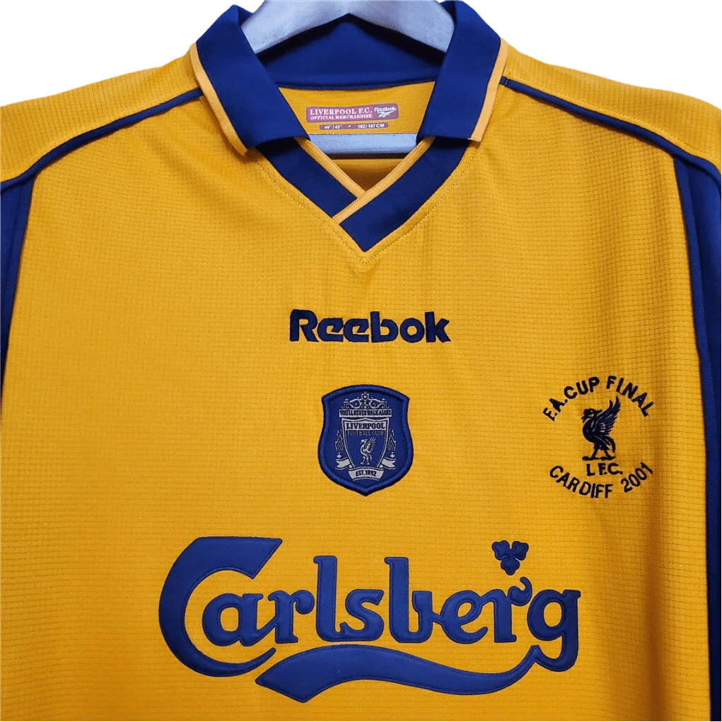 https://cdn.shopify.com/s/files/1/0826/7228/8075/files/20002001-liverpool-carlsberg-yellow-away-retro-kit-classickits433-447333.webp?v=1741199194