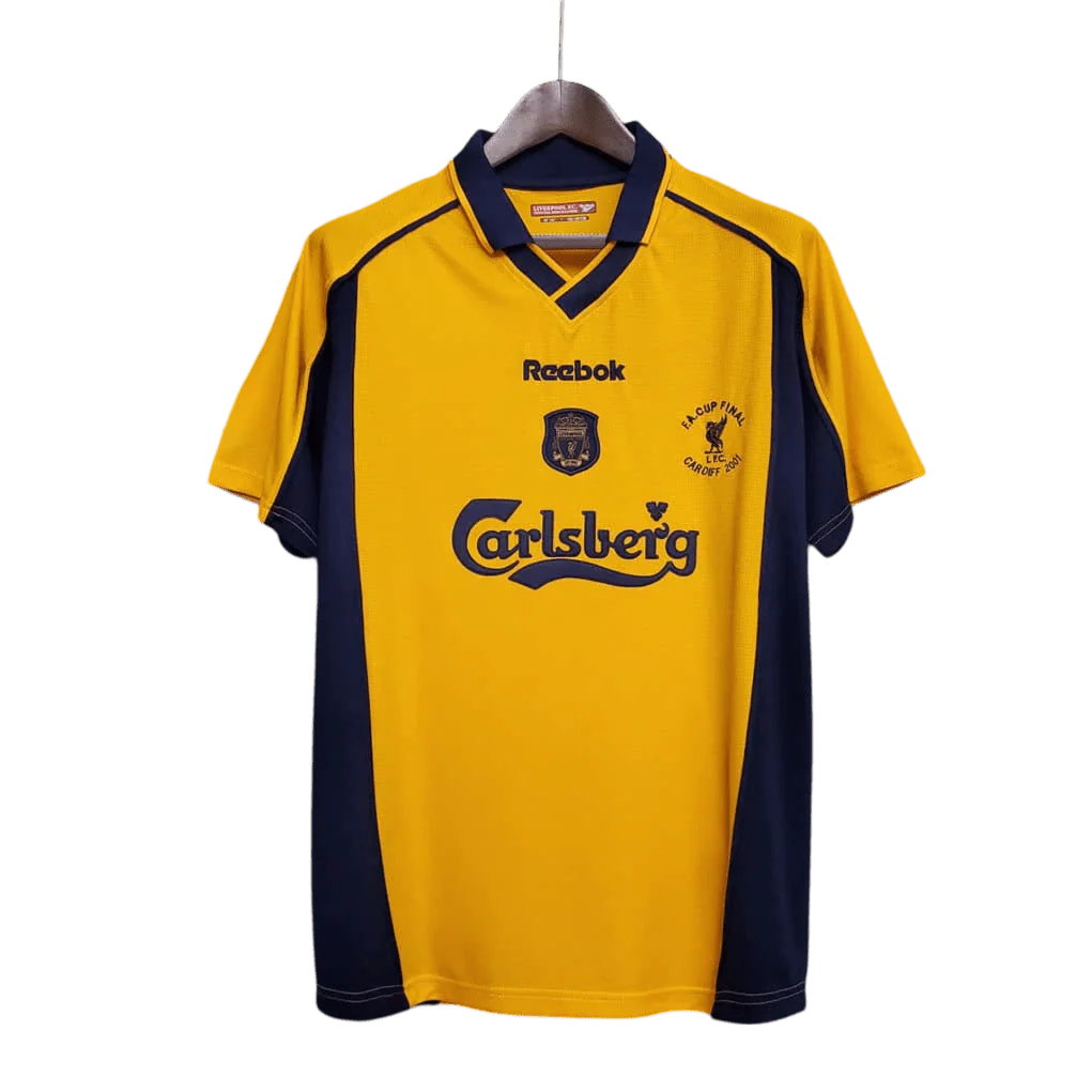 https://cdn.shopify.com/s/files/1/0826/7228/8075/files/20002001-liverpool-carlsberg-yellow-away-retro-kit-classickits433-674231.webp?v=1741199192