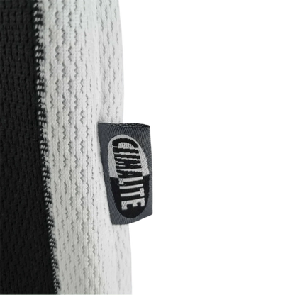 https://cdn.shopify.com/s/files/1/0826/7228/8075/files/20002001-newcastle-utd-ntl-home-retro-kit-classickits433-504559.webp?v=1741197849