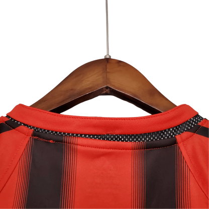 https://cdn.shopify.com/s/files/1/0826/7228/8075/files/20002002-ac-milan-opel-home-retro-kit-743778.webp?v=1741197455