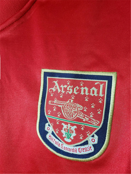 https://cdn.shopify.com/s/files/1/0826/7228/8075/files/20002002-arsenal-dreamcast-home-retro-kit-long-sleeve-classickits433-406212.webp?v=1741198355