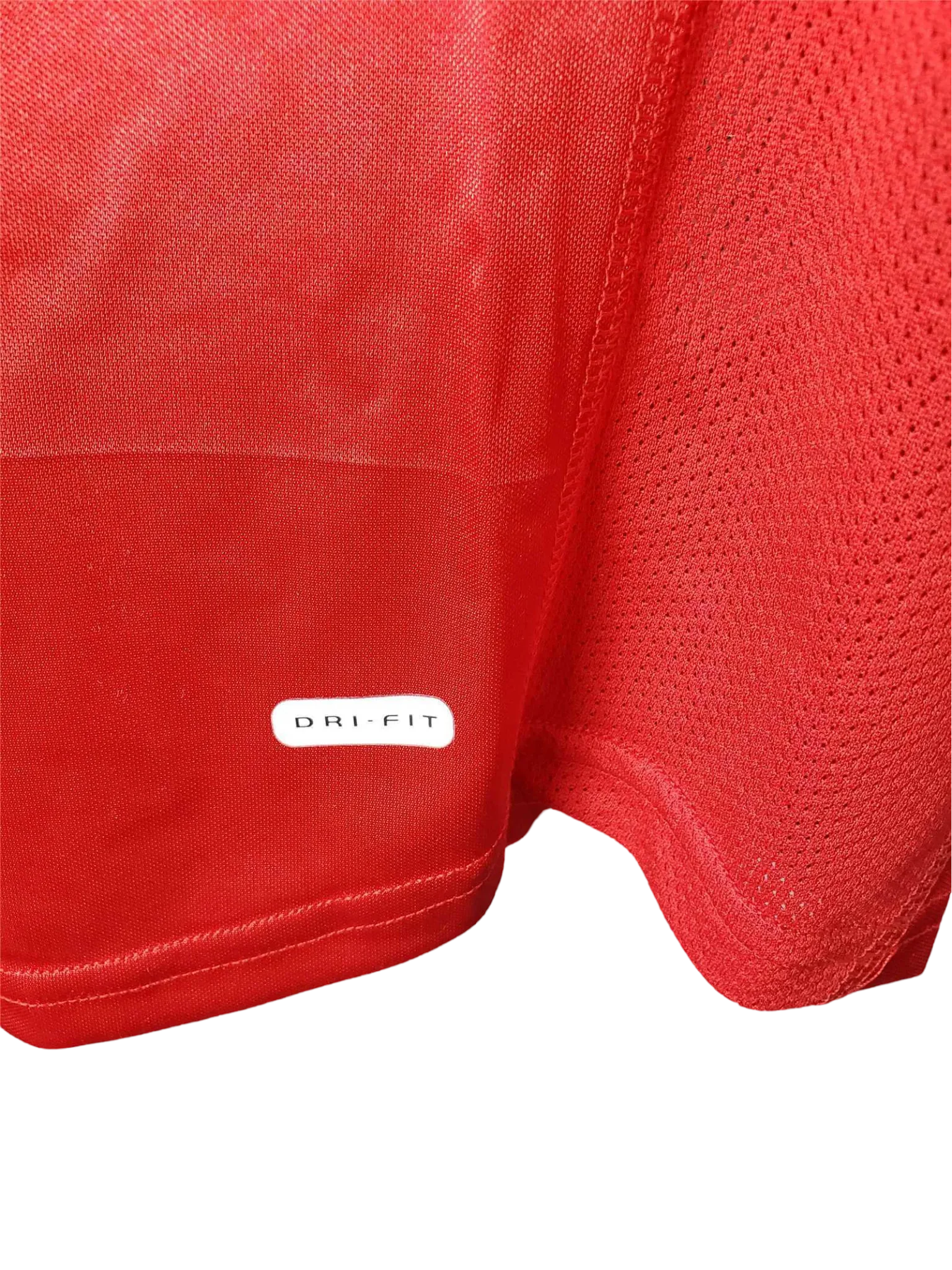 https://cdn.shopify.com/s/files/1/0826/7228/8075/files/20002002-arsenal-dreamcast-home-retro-kit-long-sleeve-classickits433-578834.webp?v=1741198356