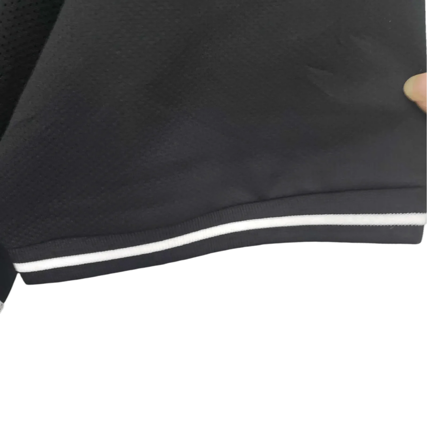 https://cdn.shopify.com/s/files/1/0826/7228/8075/files/20002002-manchester-united-vodafone-goalkeeper-retro-kit-classickits433-196093.webp?v=1741197624