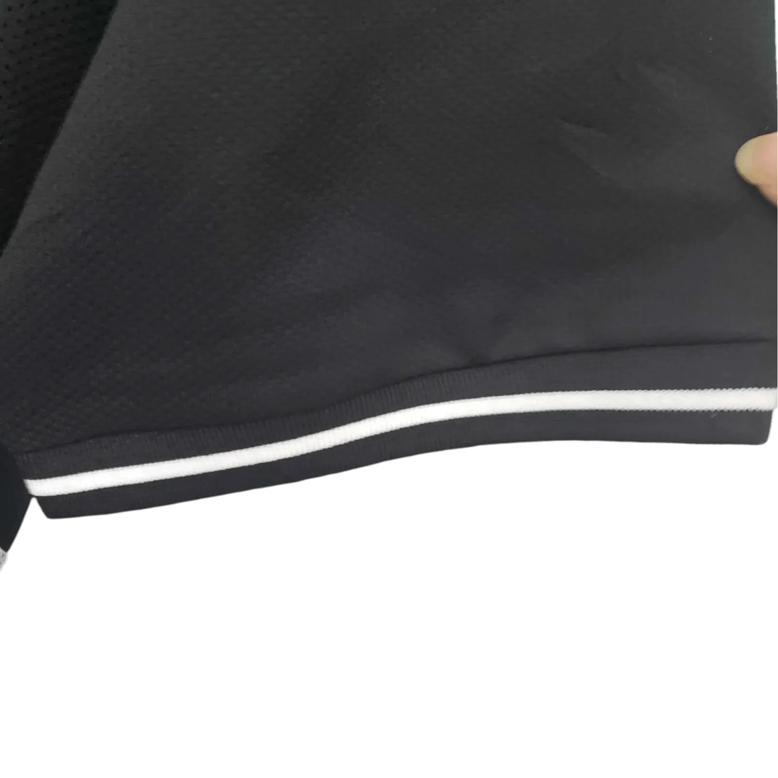 https://cdn.shopify.com/s/files/1/0826/7228/8075/files/20002002-manchester-united-vodafone-goalkeeper-retro-kit-classickits433-196093.webp?v=1741197624
