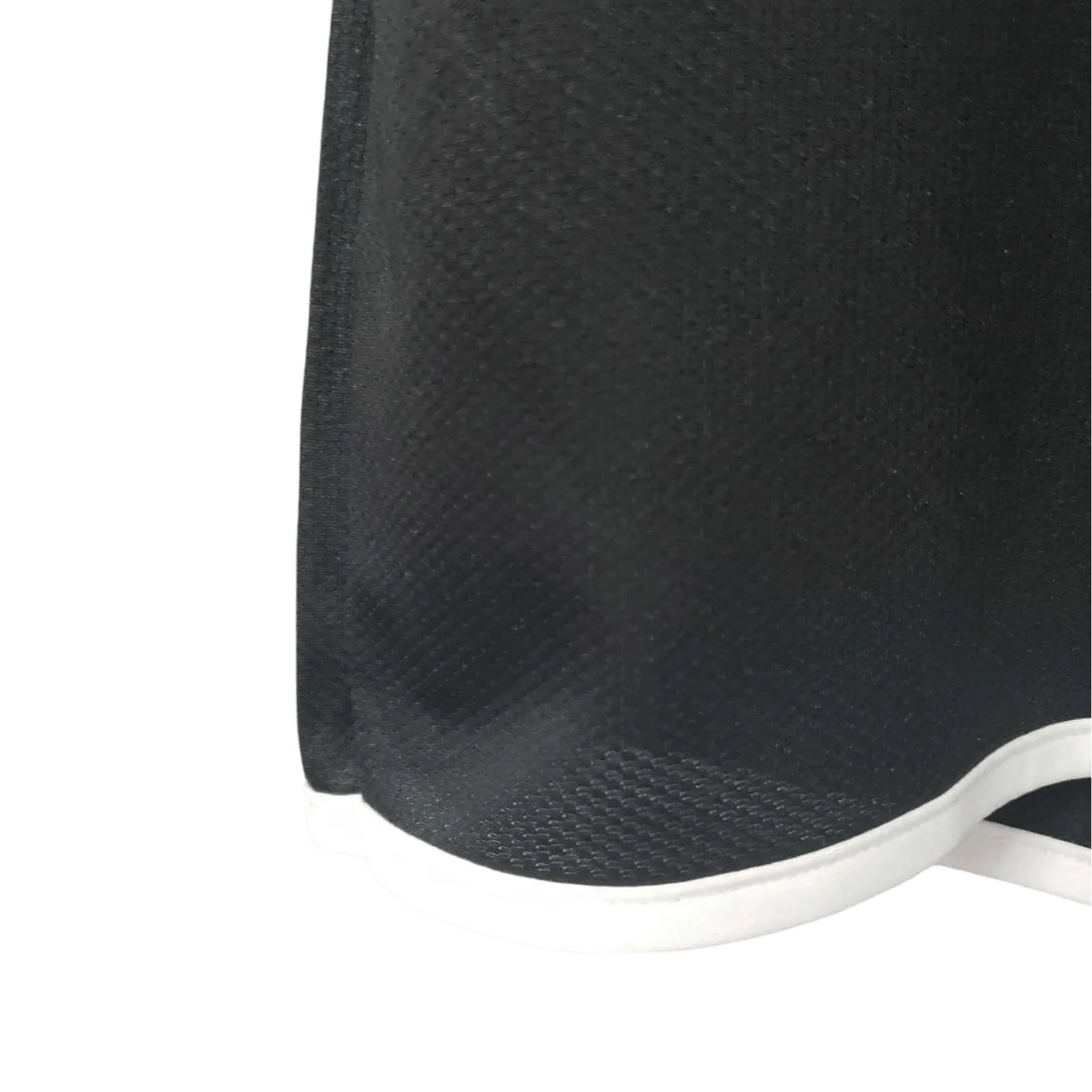 https://cdn.shopify.com/s/files/1/0826/7228/8075/files/20002002-manchester-united-vodafone-goalkeeper-retro-kit-classickits433-270521.webp?v=1741197622