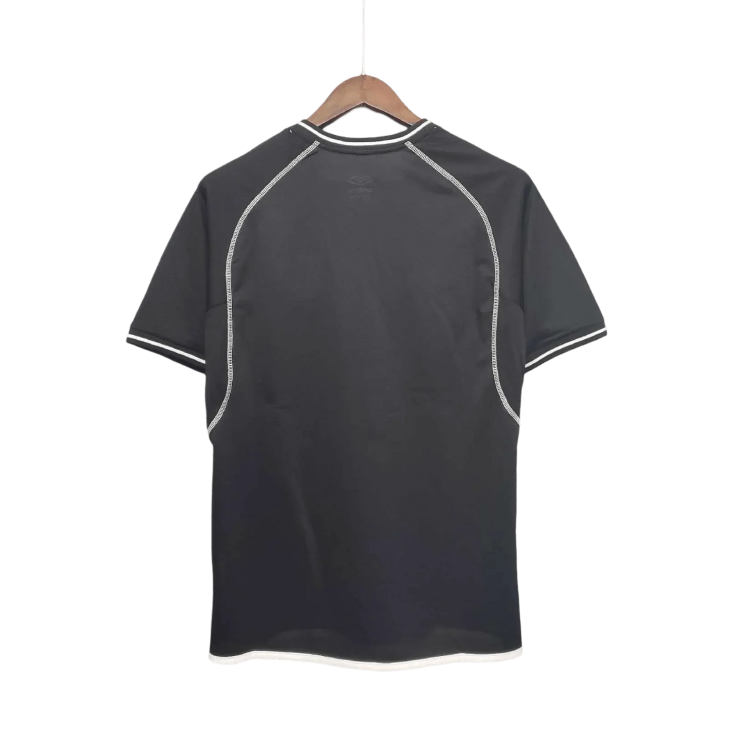 https://cdn.shopify.com/s/files/1/0826/7228/8075/files/20002002-manchester-united-vodafone-goalkeeper-retro-kit-classickits433-487417.webp?v=1741197620