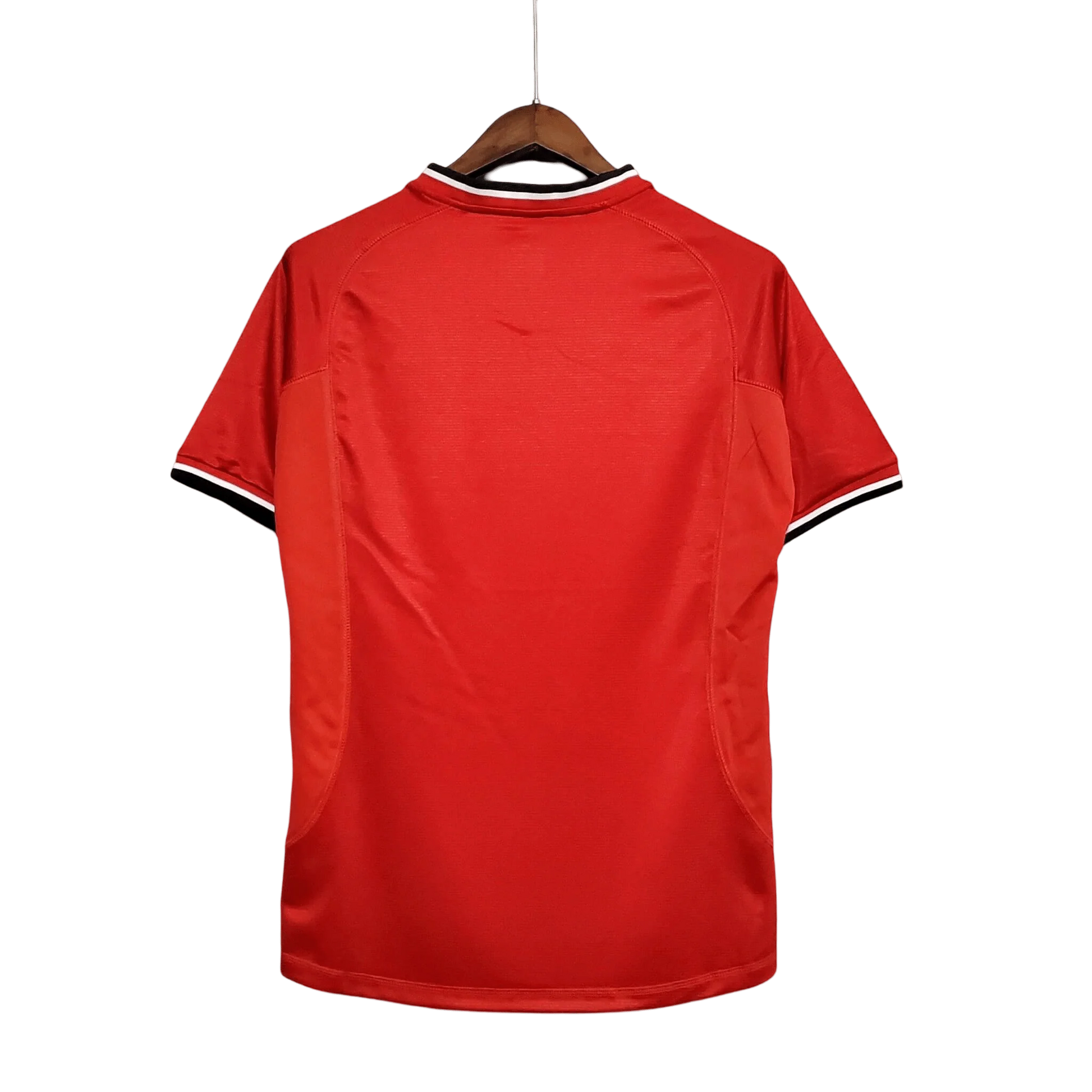 https://cdn.shopify.com/s/files/1/0826/7228/8075/files/20002002-manchester-united-vodafone-home-retro-kit-classickits433-895698.webp?v=1741199183