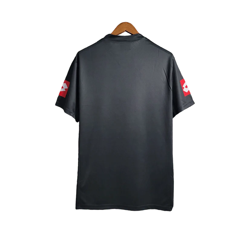 https://cdn.shopify.com/s/files/1/0826/7228/8075/files/20012002-juventus-fastweb-away-retro-kit-classickits433-141280.webp?v=1741198789