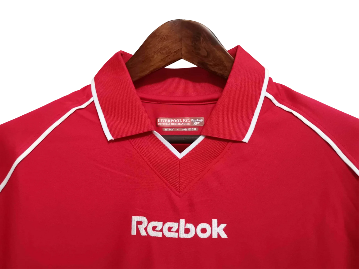 https://cdn.shopify.com/s/files/1/0826/7228/8075/files/20012002-liverpool-carlsberg-home-retro-kit-classickits433-337208.webp?v=1741199192