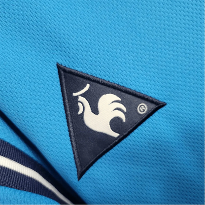 https://cdn.shopify.com/s/files/1/0826/7228/8075/files/20012002-manchester-city-eidos-home-retro-kit-classickits433-981200.webp?v=1741198011